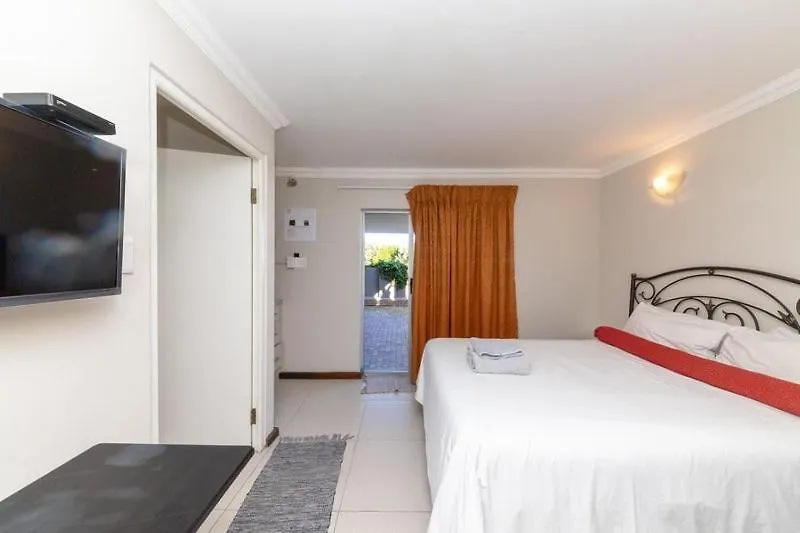 ** Guest house Stay At 11 On Gull Cape Town South Africa